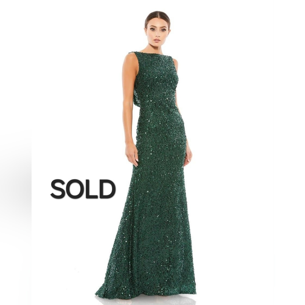 Ieena for Mac Duggal Cowl Back Boat Neck Sequined Evening Gown Emerald Size 10